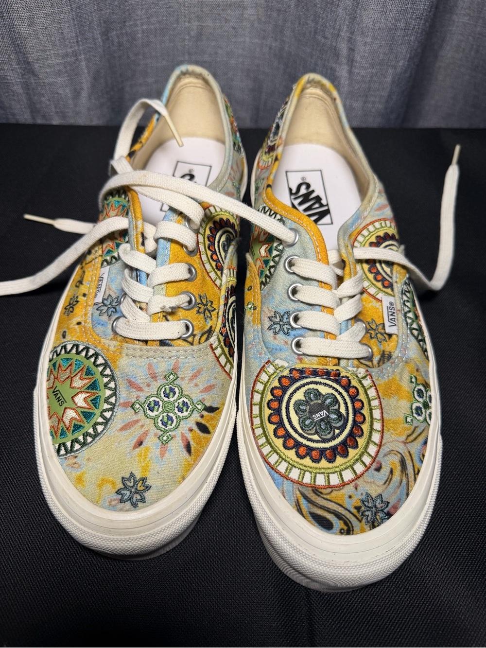 Vans Low Top Sneakers with Colorful Mandala Print - Yellow/Blue